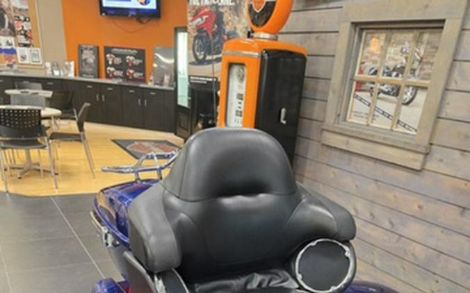 2017 Harley-Davidson Trike FLHTCUTG - Tri Glide Ultra
