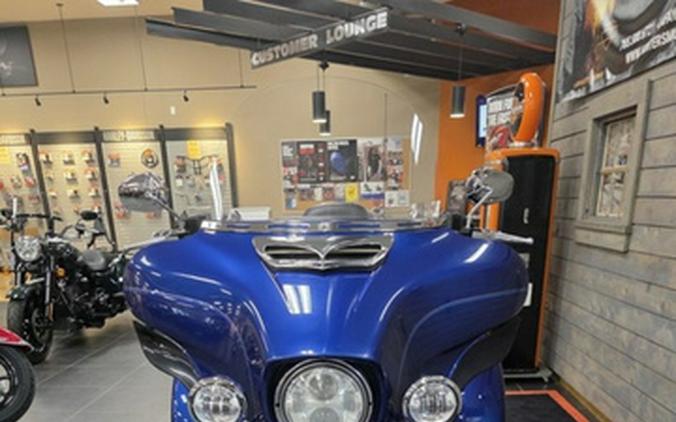 2017 Harley-Davidson Trike FLHTCUTG - Tri Glide Ultra