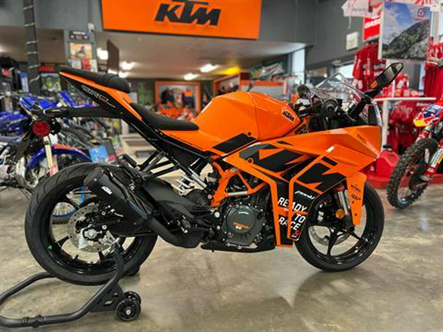 2023 KTM RC 390