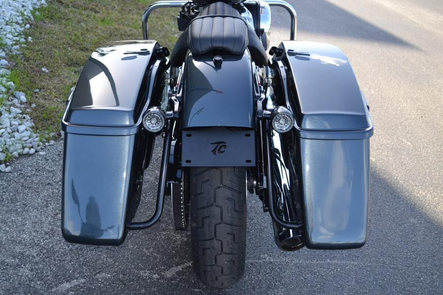 2025 Harley-Davidson® Street Bob® Iron Horse Metallic - FXBB