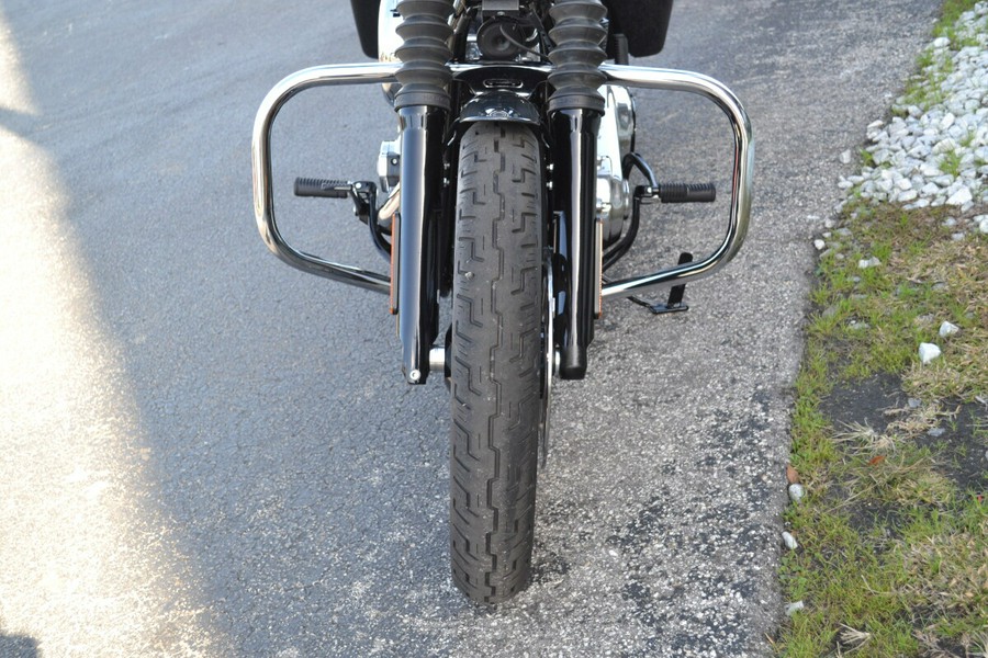 2025 Harley-Davidson® Street Bob® Iron Horse Metallic - FXBB