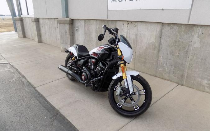 2025 Indian Motorcycle® 101 Scout® Ghost White Metallic with Graphics