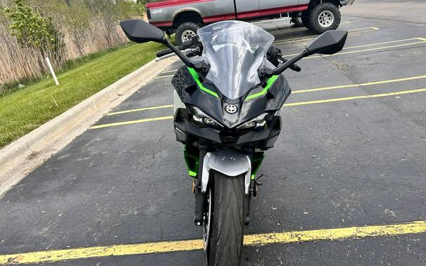 2024 Kawasaki Ninja® 7 Hybrid ABS