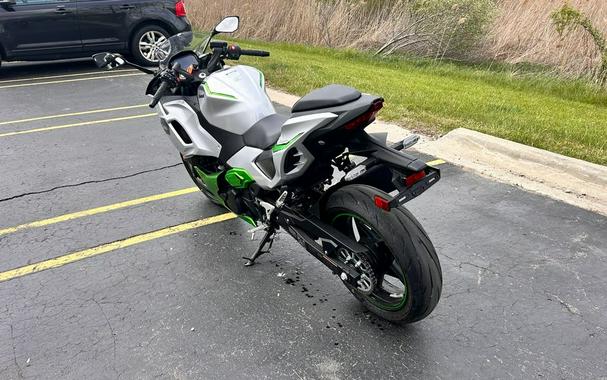 2024 Kawasaki Ninja® 7 Hybrid ABS