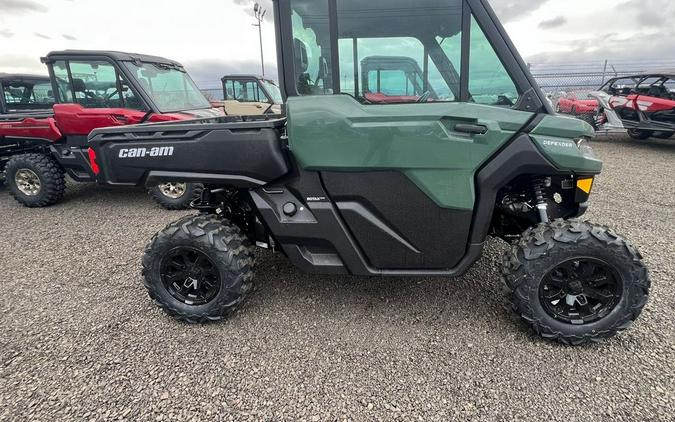 2024 Can-Am® Defender DPS CAB HD9