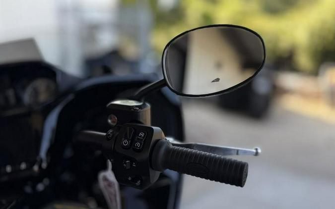 2025 Indian Motorcycle® Challenger® Dark Horse® 112 w/PowerBand Audio Moss Green Smoke