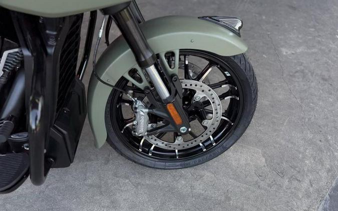 2025 Indian Motorcycle® Challenger® Dark Horse® 112 w/PowerBand Audio Moss Green Smoke