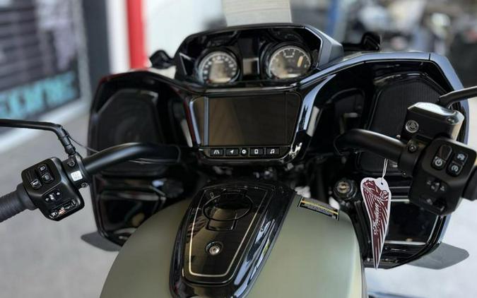 2025 Indian Motorcycle® Challenger® Dark Horse® 112 w/PowerBand Audio Moss Green Smoke