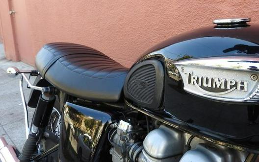 2002 Triumph T100