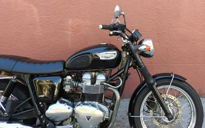 2002 Triumph T100