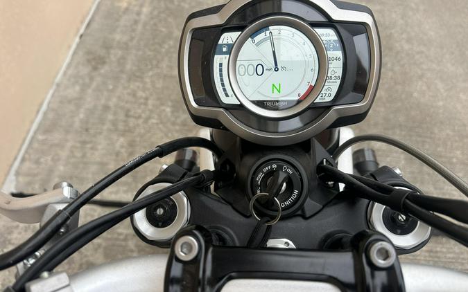 2025 Triumph Scrambler 1200 XE