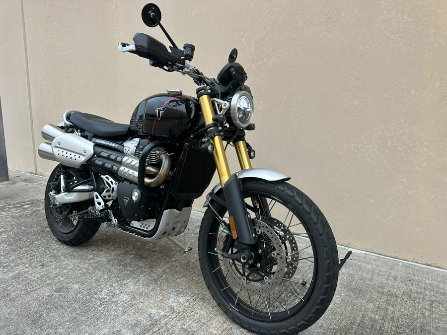 2025 Triumph Scrambler 1200 XE