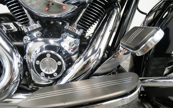 2016 Harley-Davidson® FLHXS - Street Glide® Special