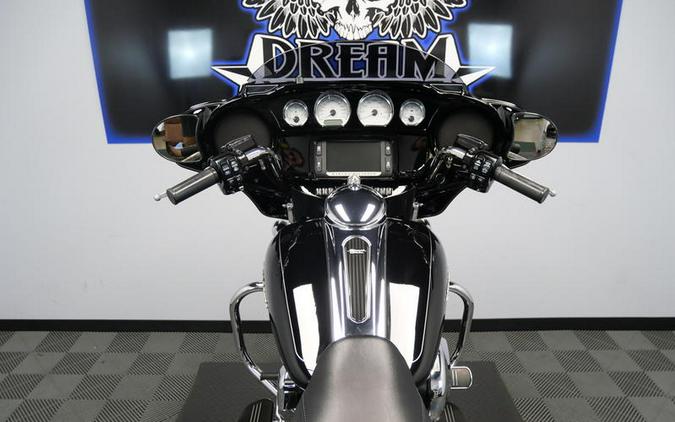 2016 Harley-Davidson® FLHXS - Street Glide® Special