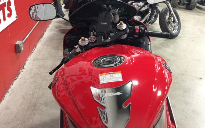 2014 Yamaha YZF-R6 - Rapid Red/White R6 - Team Yamaha BlueWhite, Rapid RedWhite