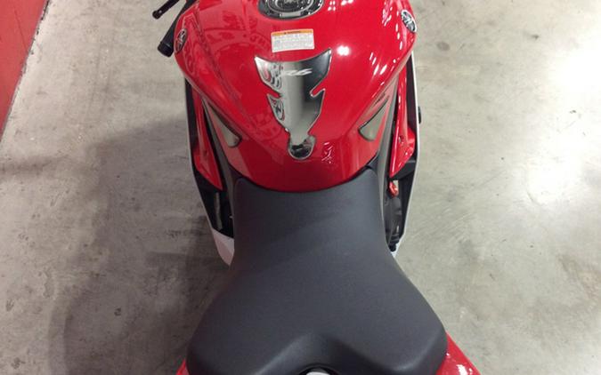 2014 Yamaha YZF-R6 - Rapid Red/White R6 - Team Yamaha BlueWhite, Rapid RedWhite