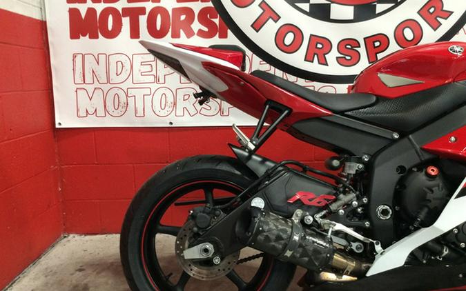 2014 Yamaha YZF-R6 - Rapid Red/White R6 - Team Yamaha BlueWhite, Rapid RedWhite