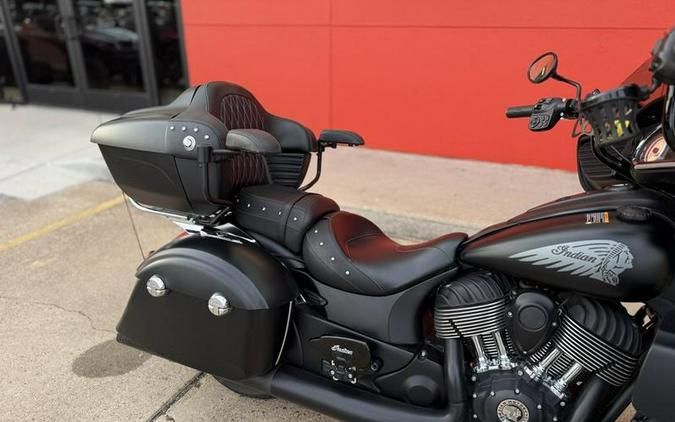 2017 Indian Motorcycle® Chieftain Dark Horse® Thunder Black Smoke