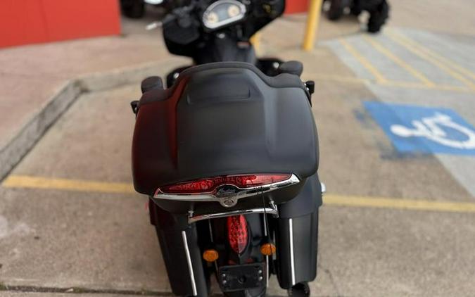 2017 Indian Motorcycle® Chieftain Dark Horse® Thunder Black Smoke