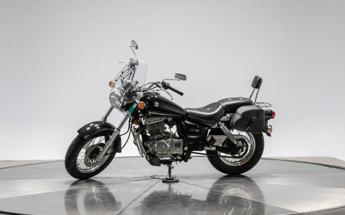 2009 SUZUKI GZ250 in Black