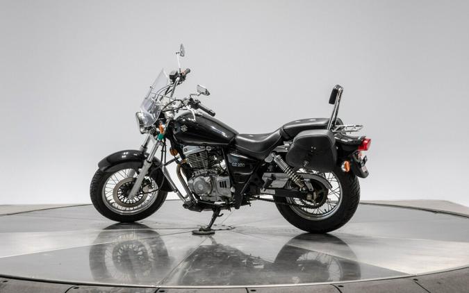 2009 SUZUKI GZ250 in Black