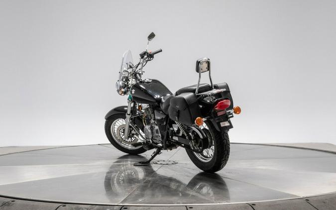 2009 SUZUKI GZ250 in Black