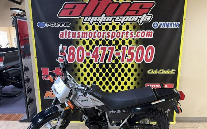 2027 Yamaha TW 200
