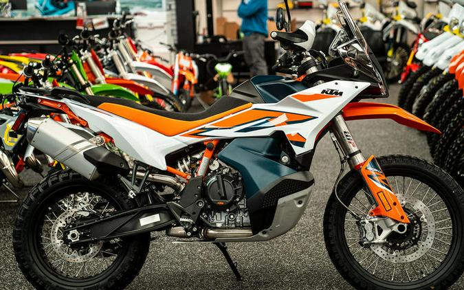 2023 KTM 890 Adventure R First Look [7 Fast Facts + 16 Photos]