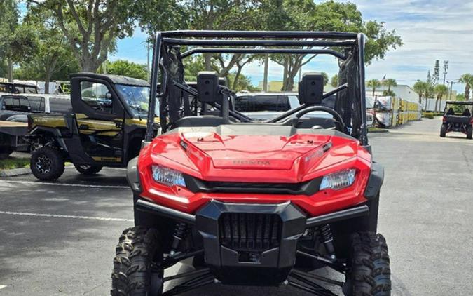 2023 Honda Pioneer 1000-6 Deluxe Crew