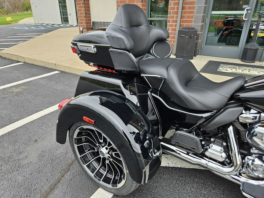 2024 Harley-Davidson® FLHTCUTG - Road Glide Tri-Glide