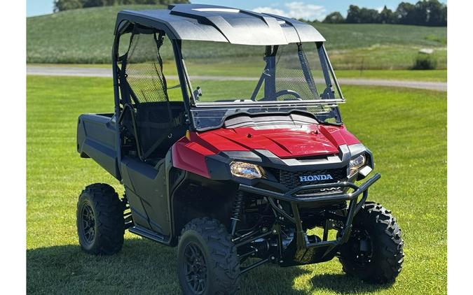 2026 Pioneer 700 Deluxe 4WD UTV - Honda
