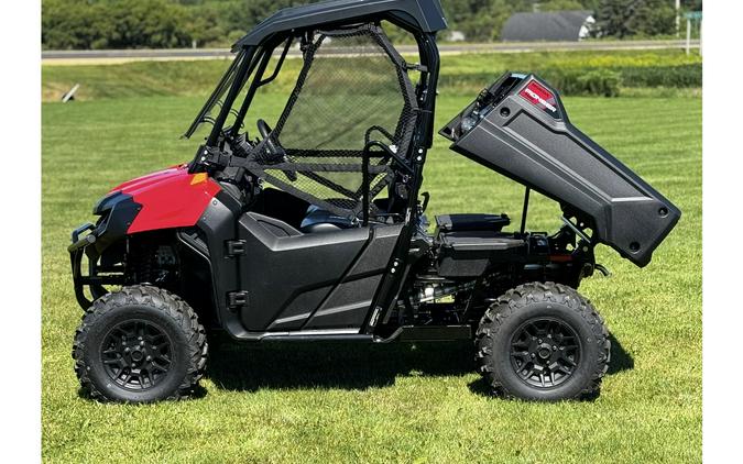2026 Pioneer 700 Deluxe 4WD UTV - Honda