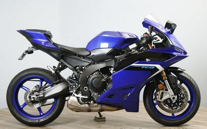 2025 Yamaha YZF-R9
