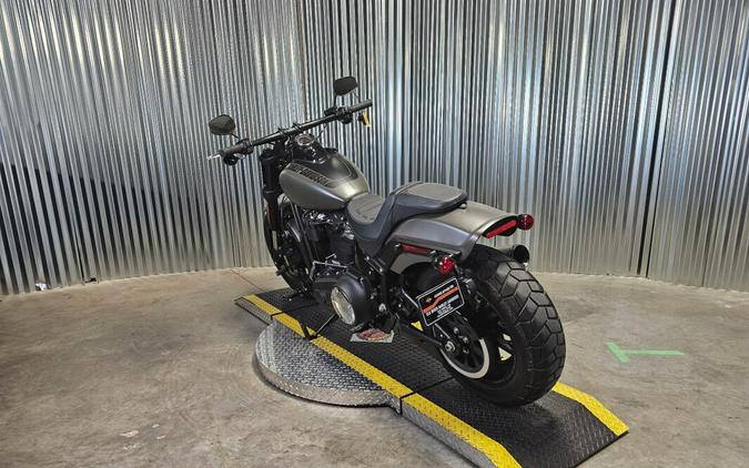 2018 Harley-Davidson Fat Bob 114 INDSTRL GRY DNM
