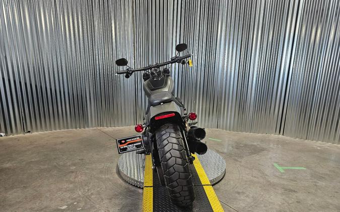 2018 Harley-Davidson Fat Bob 114 INDSTRL GRY DNM