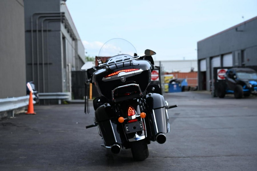 2016 Indian Motorcycle® Roadmaster® Thunder Black