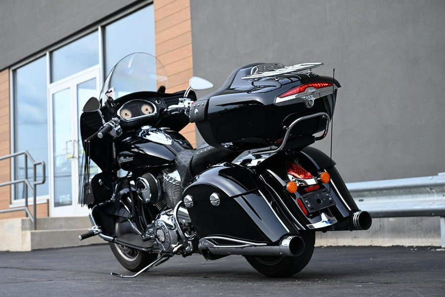 2016 Indian Motorcycle® Roadmaster® Thunder Black