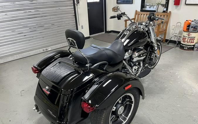 2017 Harley-Davidson Trike FLRT - Freewheeler