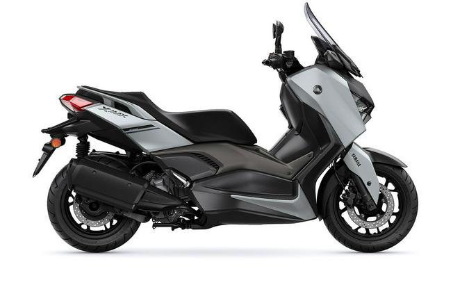 2023 Yamaha XMAX 300 Ride Review