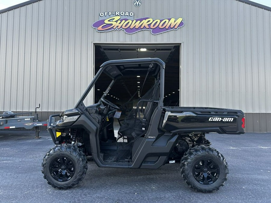 2024 Can-Am® Defender XT HD10