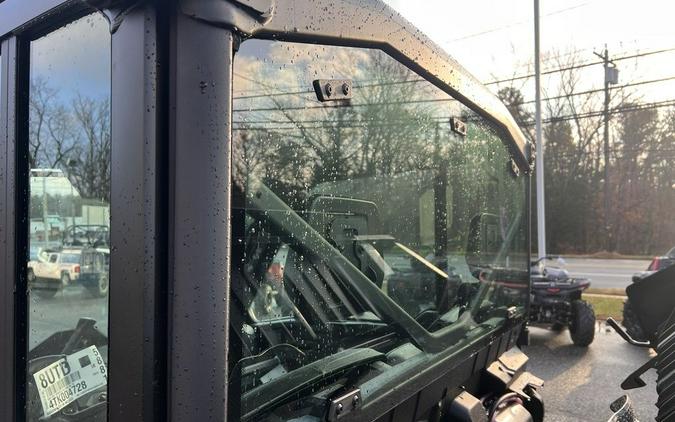 2026 Can-Am® Defender DPS CAB HD9 Compass Green