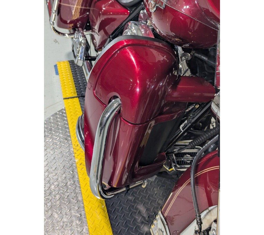 2005 Harley-Davidson® Electra Glide® Ultra Classic® Lava Red Sunglo