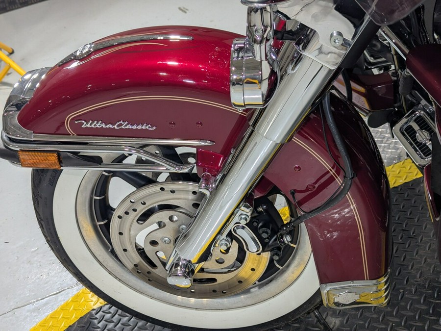 2005 Harley-Davidson® Electra Glide® Ultra Classic® Lava Red Sunglo