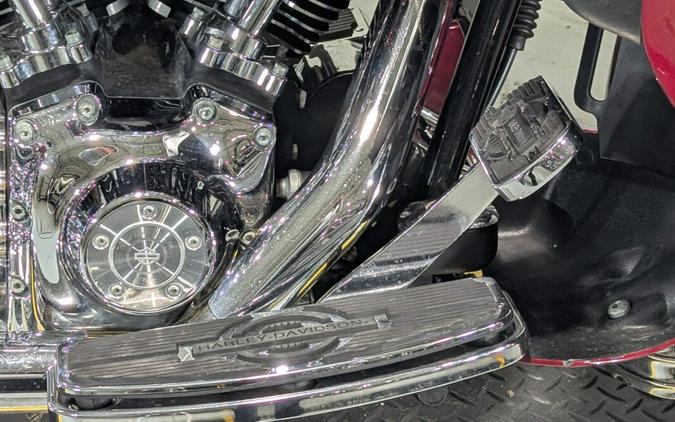 2005 Harley-Davidson® Electra Glide® Ultra Classic® Lava Red Sunglo