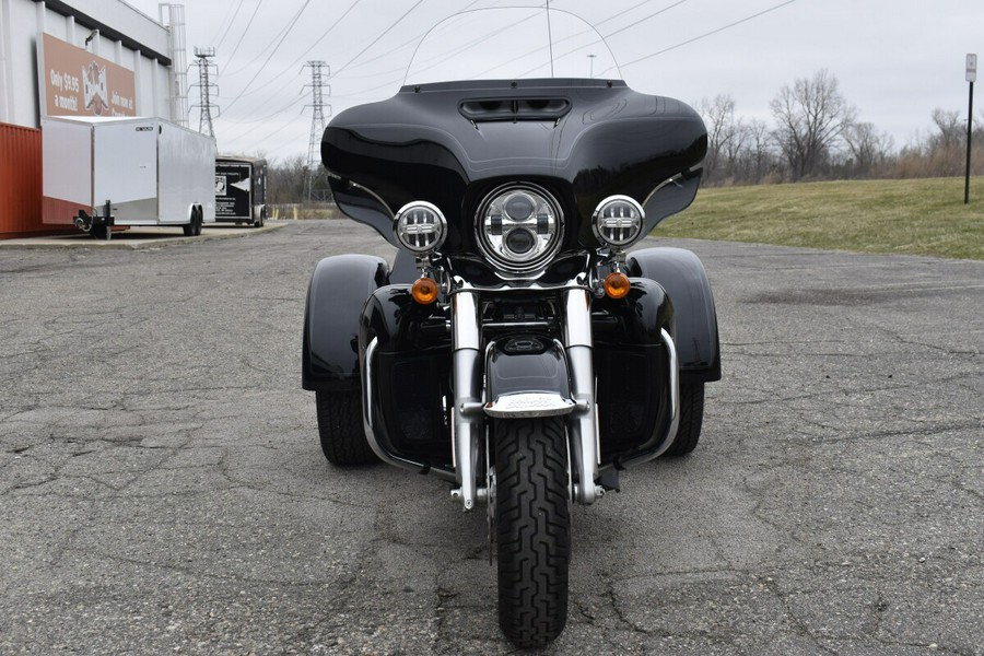 2022 Harley-Davidson Tri Glide Ultra FLHTCUTG