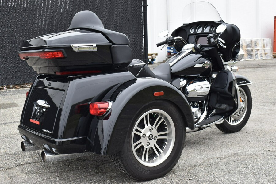 2022 Harley-Davidson Tri Glide Ultra FLHTCUTG