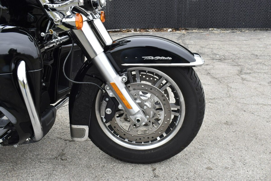 2022 Harley-Davidson Tri Glide Ultra FLHTCUTG