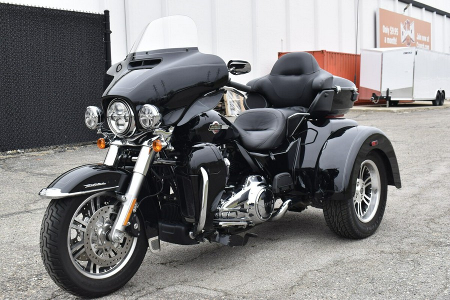 2022 Harley-Davidson Tri Glide Ultra FLHTCUTG