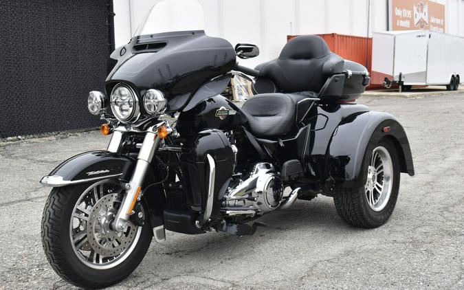 2022 Harley-Davidson Tri Glide Ultra Vivid Black