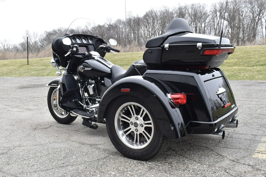 2022 Harley-Davidson Tri Glide Ultra FLHTCUTG
